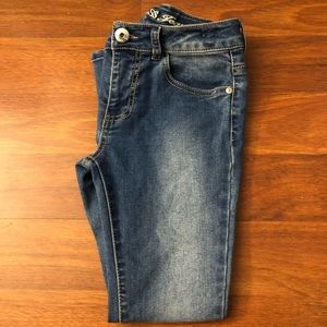 Brand new guess jeans low rise